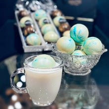 Load image into Gallery viewer, Peppermint chocolate bombs