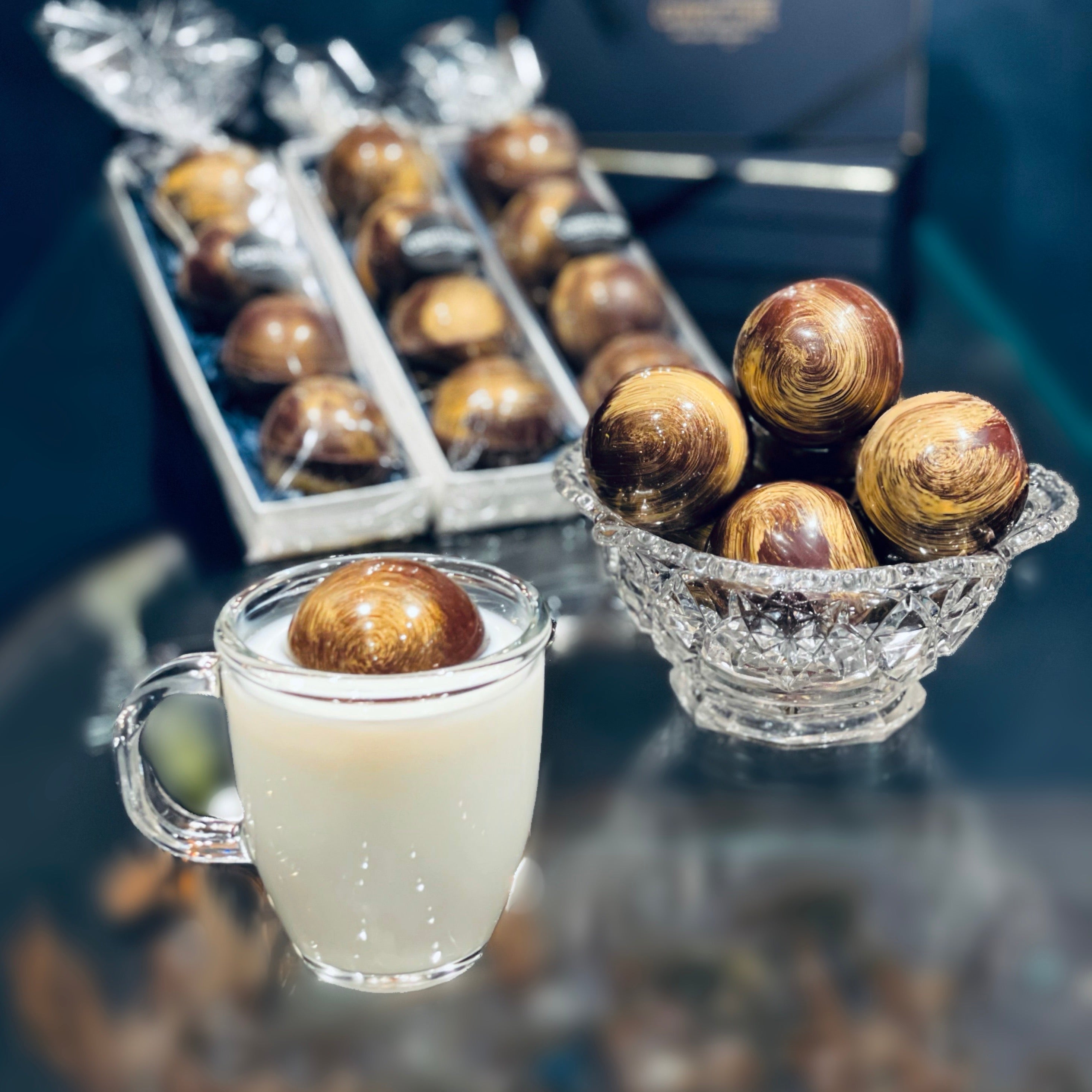 【*ChocoLate Bomb!!】生写真 Despite ban, chocolate bombs being sold openly