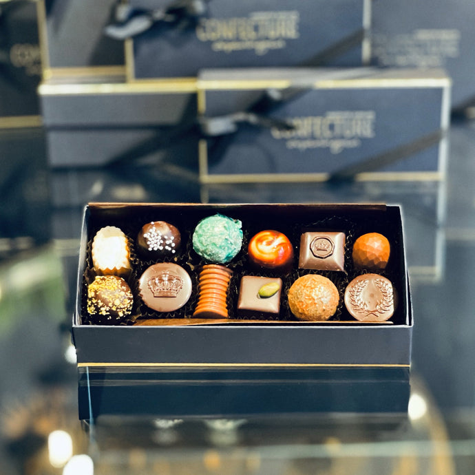 Æske med 12 stykker chokolade